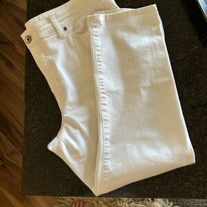 Elegant White Straight Leg Jeans for Women